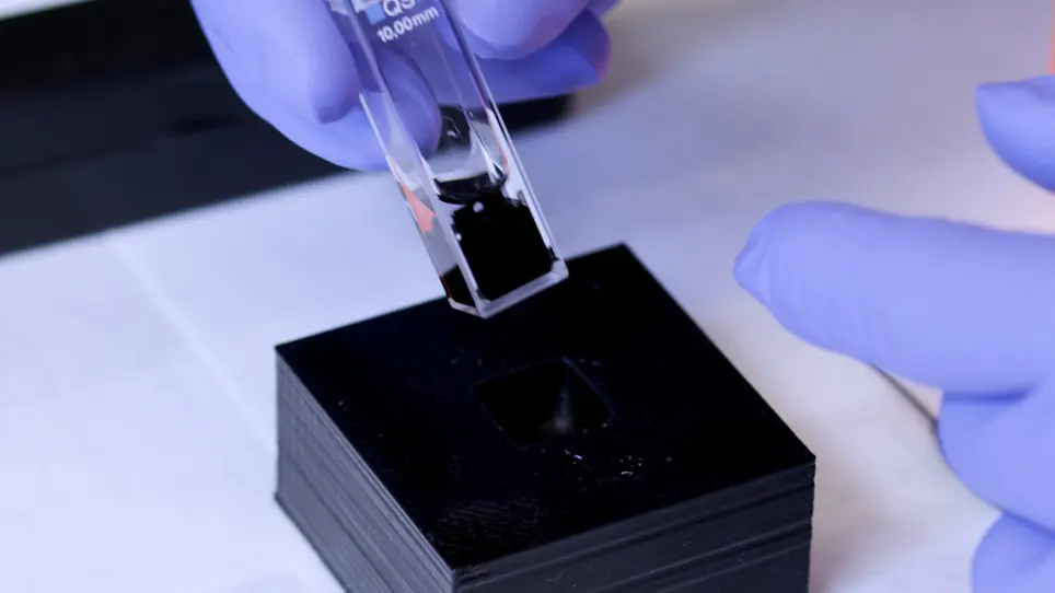 Analisi di tracciamento delle nanoparticelle per la quantificazione e la determinazione delle dimensioni delle vescicole extracellulari